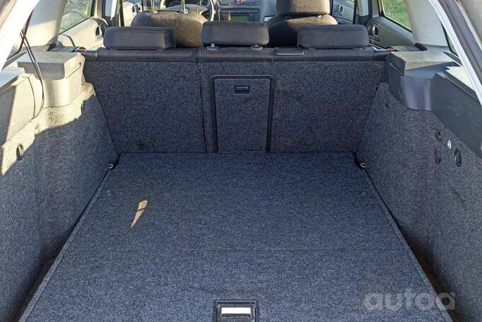Skoda Octavia 2 generation Combi wagon 5-doors