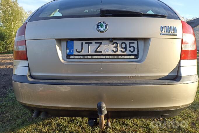 Skoda Octavia 2 generation Combi wagon 5-doors
