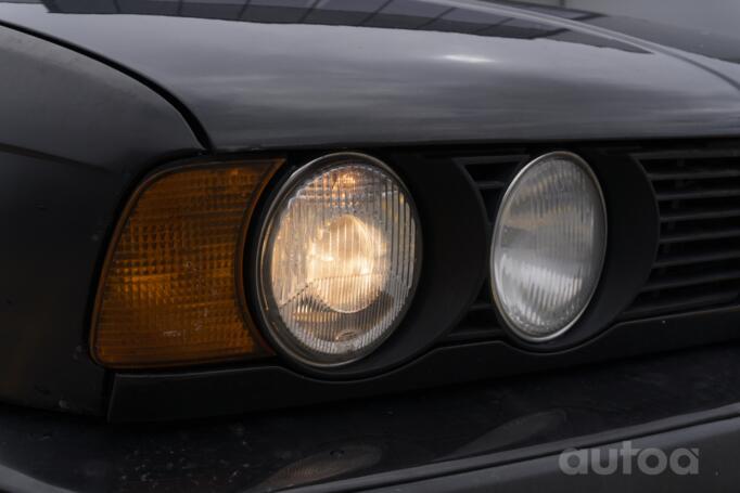 BMW 5 Series E34 Sedan