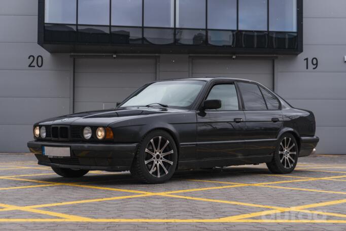 BMW 5 Series E34 Sedan