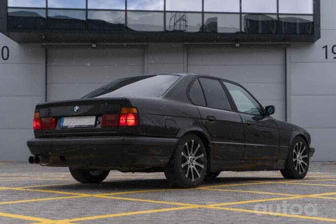 BMW 5 Series E34 Sedan