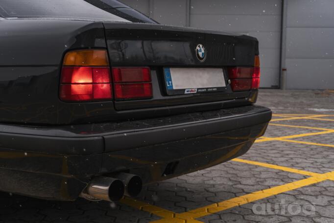 BMW 5 Series E34 Sedan