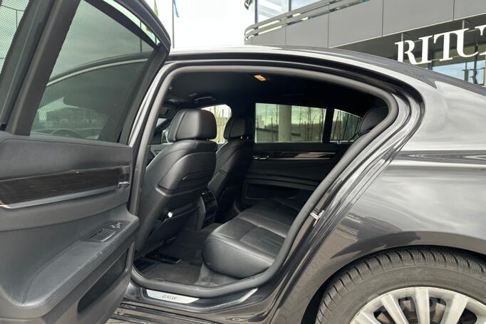 BMW 7 Series F01/F02 [restyling] Sedan