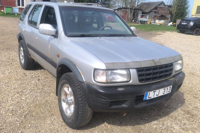 Opel Frontera B SUV 5-doors