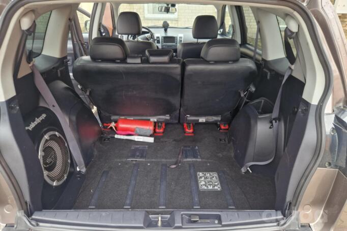 Mitsubishi Outlander 2 generation [restyling]