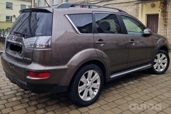 Mitsubishi Outlander 2 generation [restyling]
