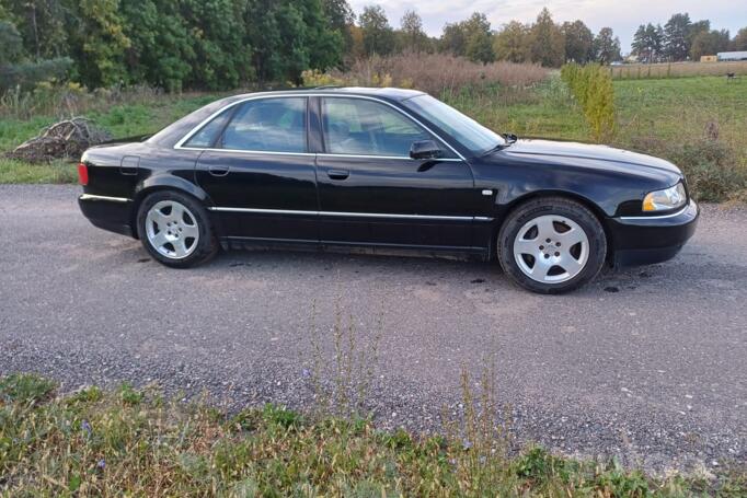 Audi A8 D2/4D [restyling] Sedan 4-doors
