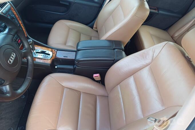 Audi A8 D2/4D [restyling] Sedan 4-doors