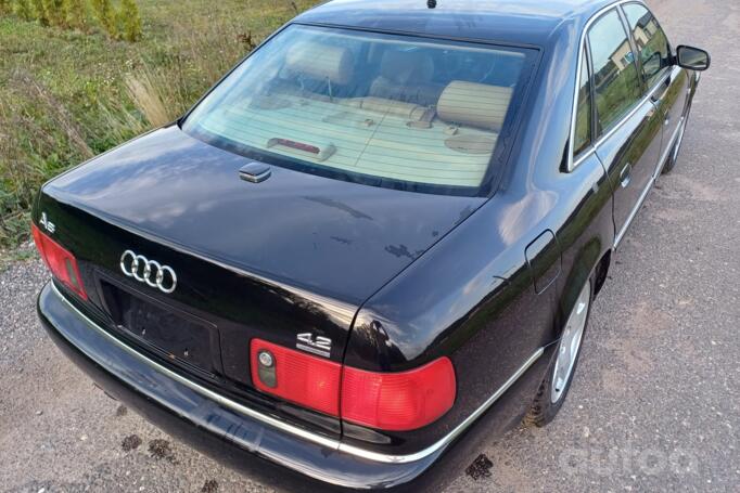 Audi A8 D2/4D [restyling] Sedan 4-doors