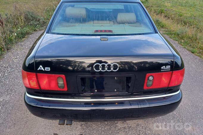 Audi A8 D2/4D [restyling] Sedan 4-doors