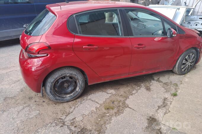Peugeot 208 1 generation [restyling]