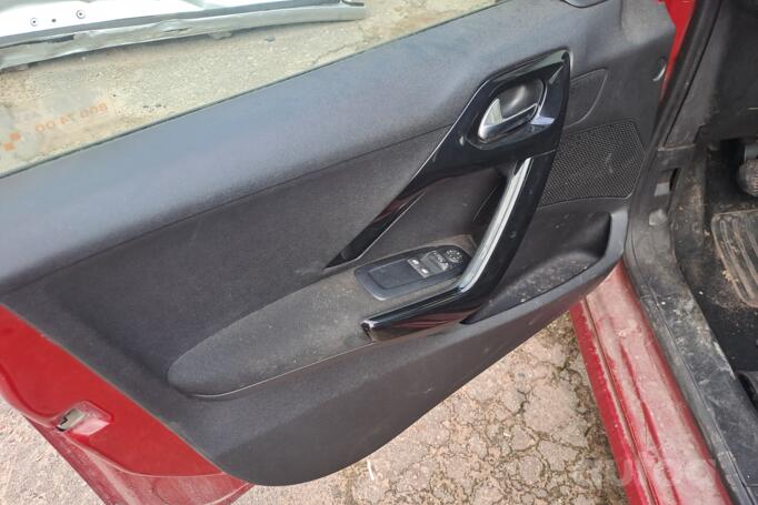 Peugeot 208 1 generation [restyling]