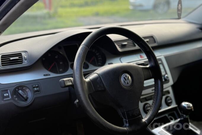 Volkswagen Passat B6 wagon 5-doors