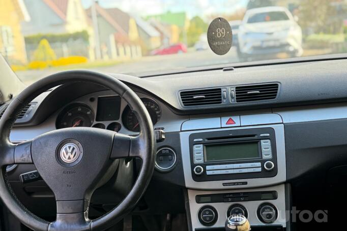 Volkswagen Passat B6 wagon 5-doors