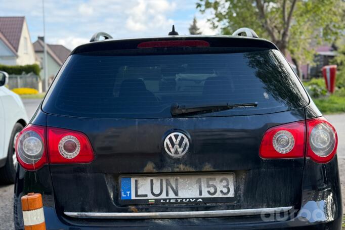 Volkswagen Passat B6 wagon 5-doors