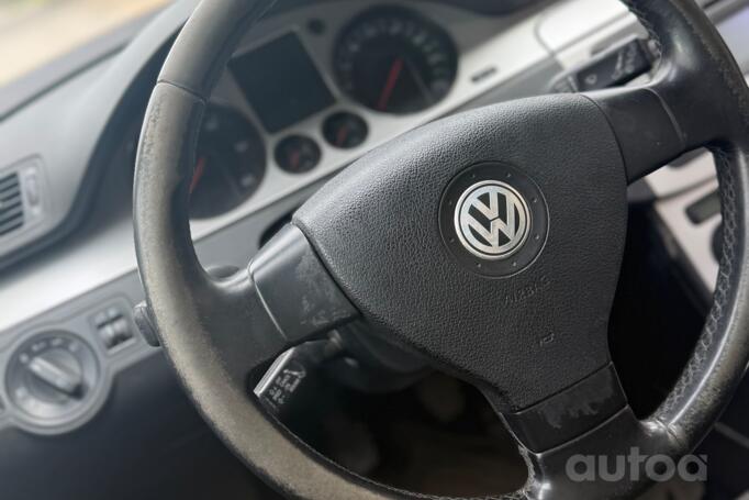 Volkswagen Passat B6 wagon 5-doors