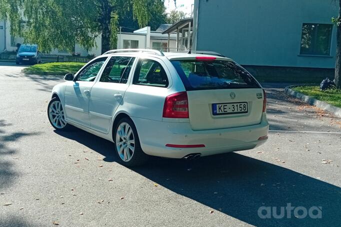 Skoda Octavia 2 generation Combi RS wagon 5-doors