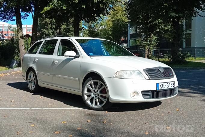 Skoda Octavia 2 generation Combi RS wagon 5-doors