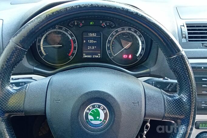 Skoda Octavia 2 generation Combi RS wagon 5-doors