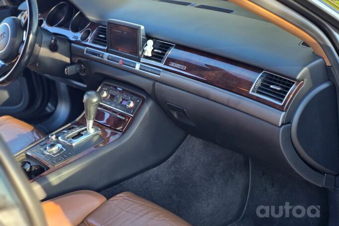 Audi A8 D3/4E Sedan