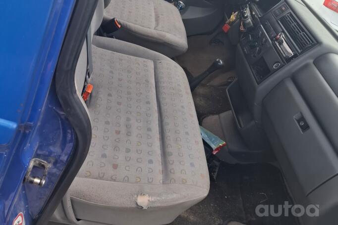 Volkswagen Caravelle T4 Minivan