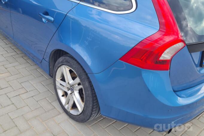 Volvo V60 1 generation [restyling] wagon 5-doors
