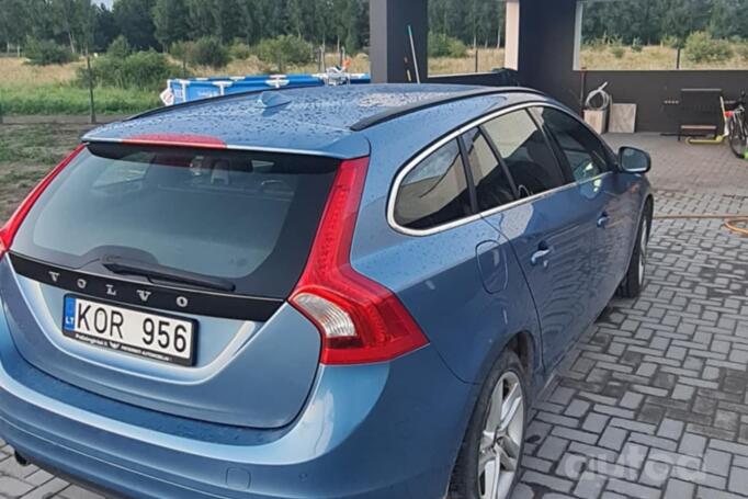Volvo V60 1 generation [restyling] wagon 5-doors