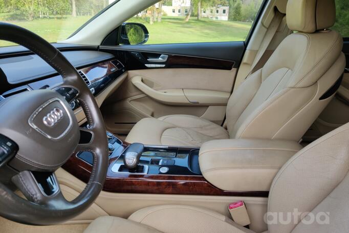 Audi A8 D4/4H Sedan