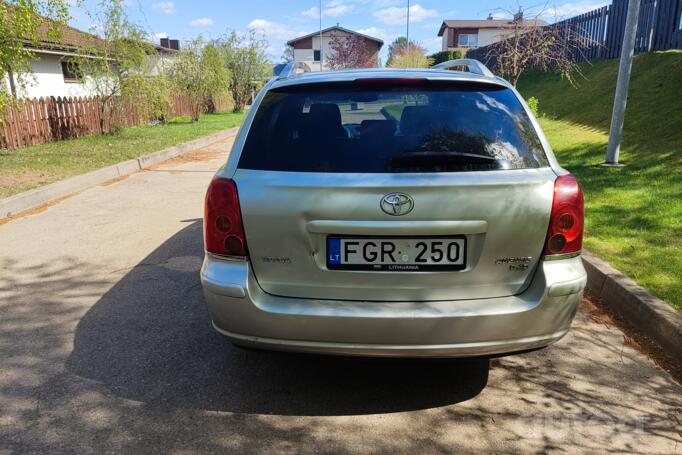 Toyota Avensis 2 generation wagon