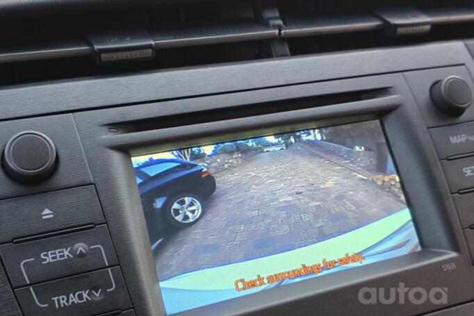 Toyota Prius 3 generation [restyling] Hatchback