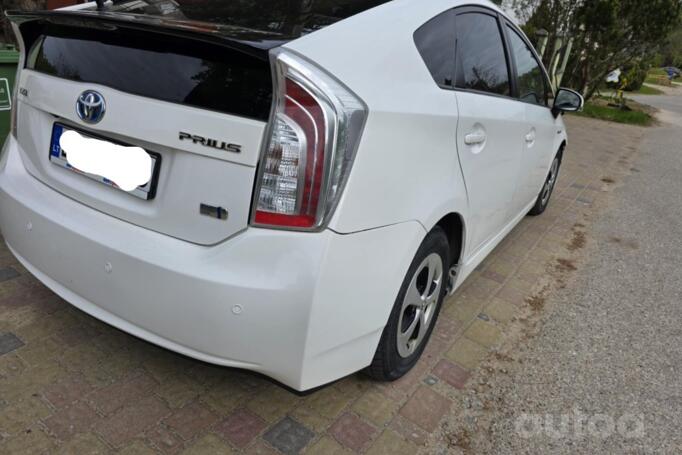Toyota Prius 3 generation [restyling] Hatchback