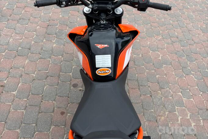 KTM Duke
