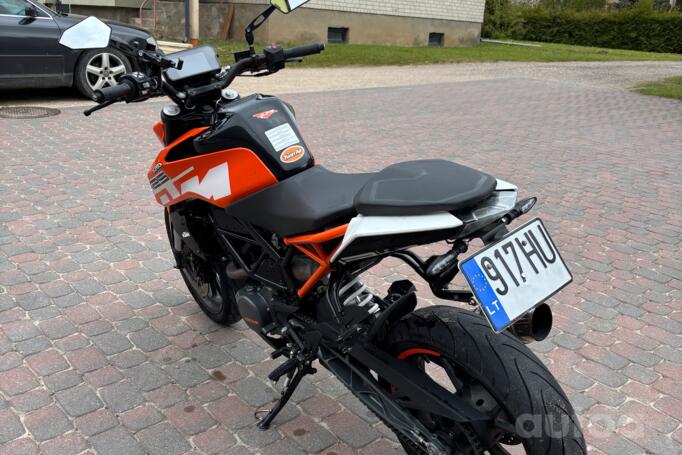 KTM Duke