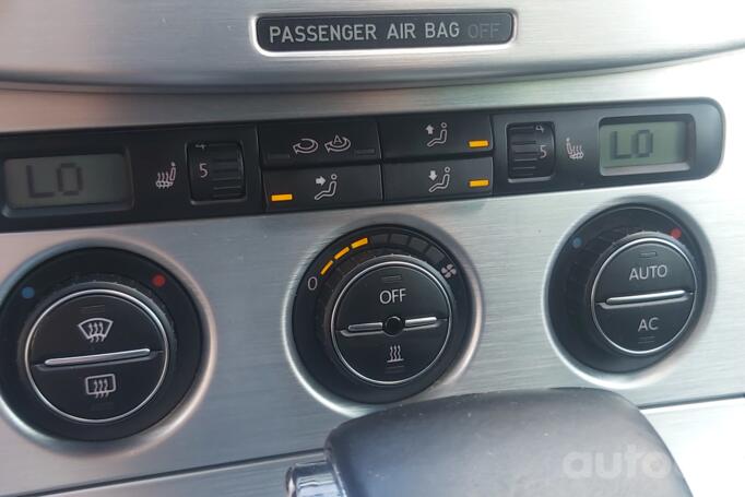 Volkswagen Passat B6 wagon 5-doors