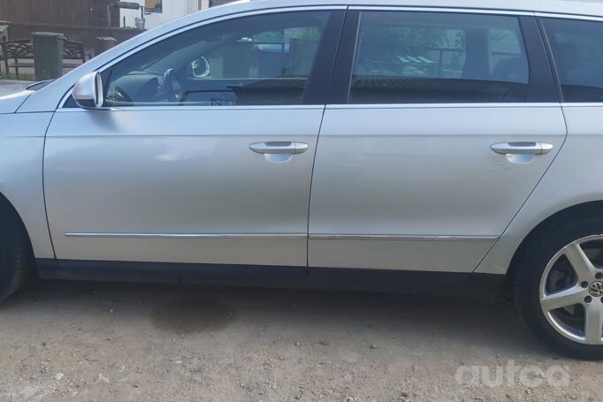 Volkswagen Passat B6 wagon 5-doors