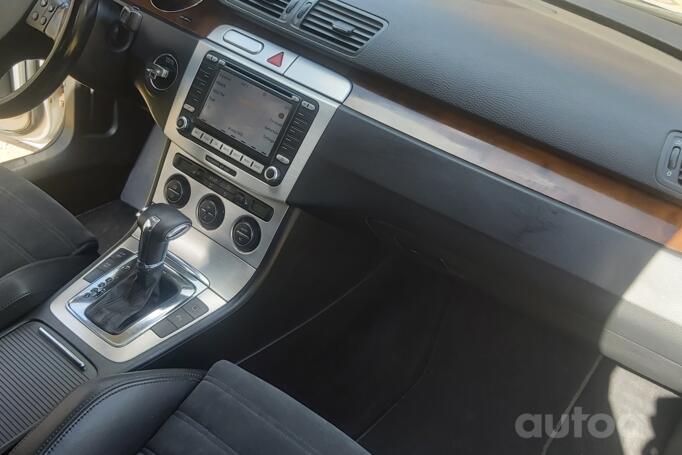 Volkswagen Passat B6 wagon 5-doors