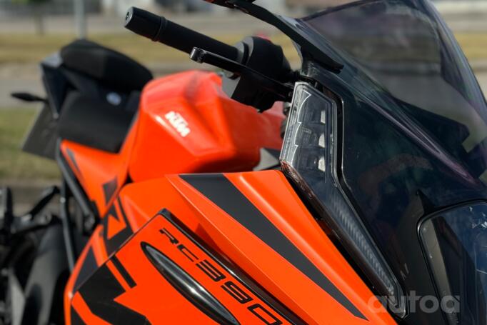 KTM RC