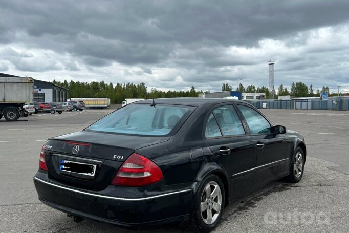 Mercedes-Benz E-Class W211 Sedan