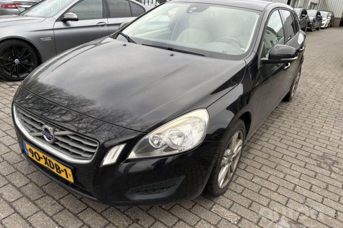 Volvo V60 1 generation wagon