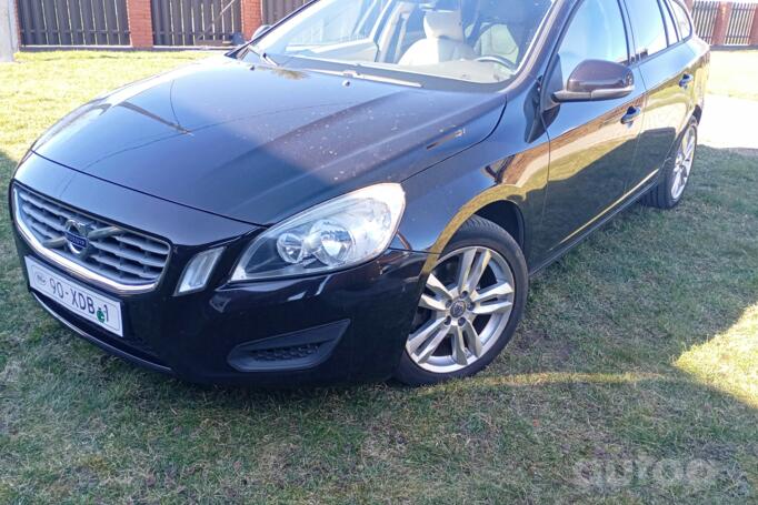 Volvo V60 1 generation wagon