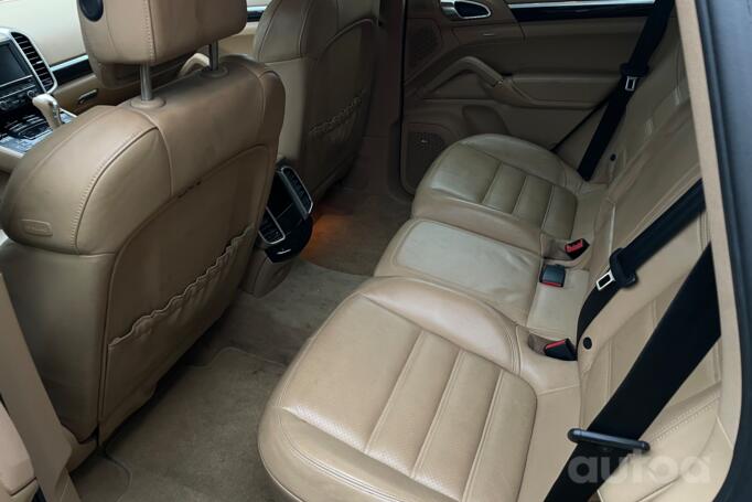 Porsche Cayenne 958 Crossover