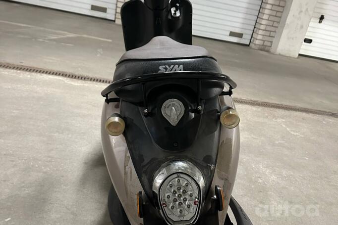 SYM MIO