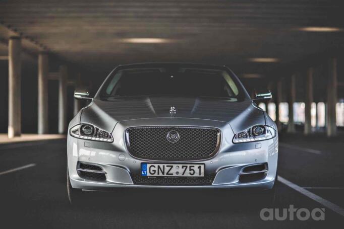 Jaguar XJ