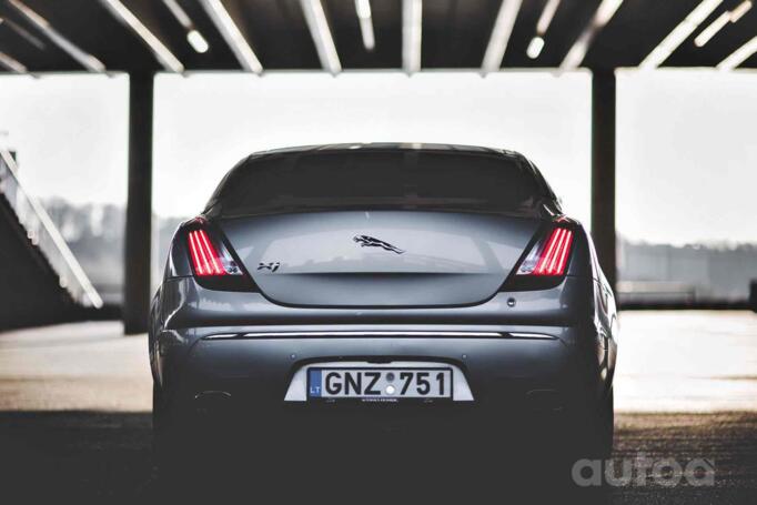 Jaguar XJ