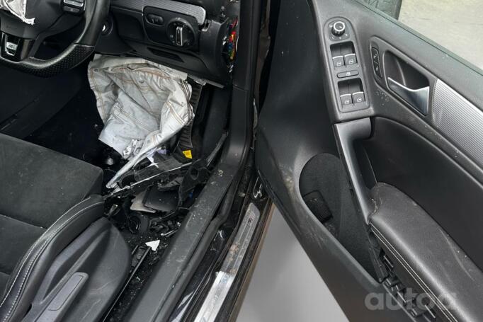 Volkswagen Golf 6 generation R hatchback 5-doors