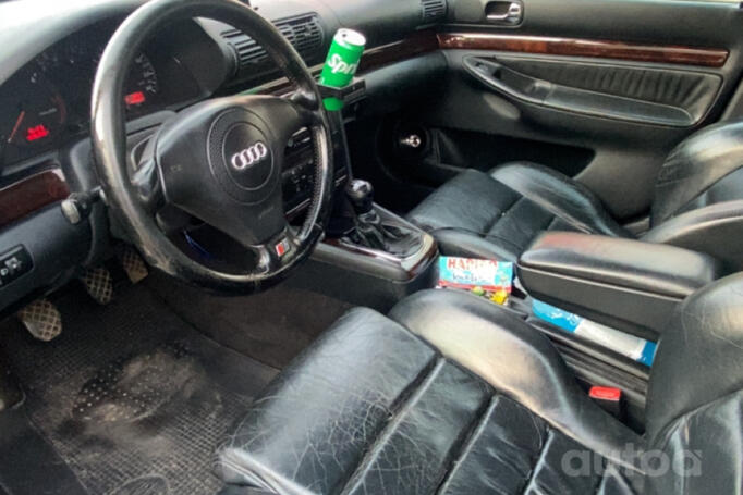 Audi A4 B5 [restyling] Avant wagon 5-doors