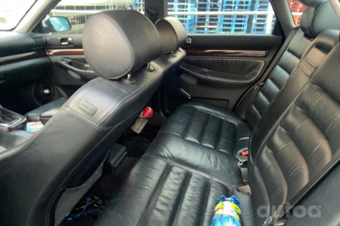 Audi A4 B5 [restyling] Avant wagon 5-doors