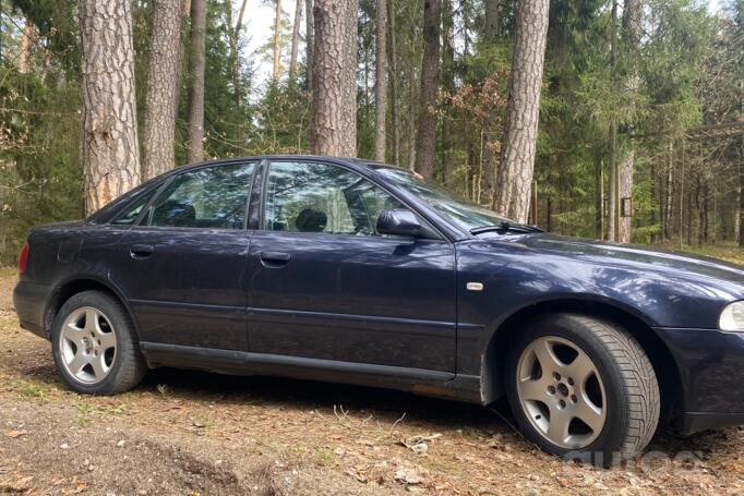 Audi A4 B5 [restyling] Avant wagon 5-doors