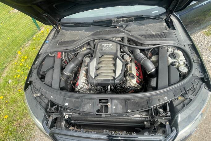 Audi A8 D4/4H Sedan