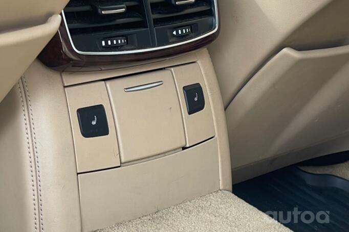 Audi A8 D4/4H Sedan